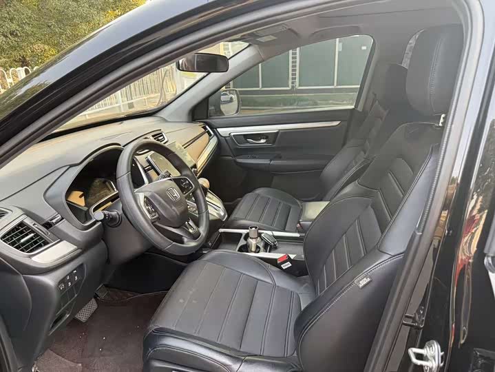 Фото 10 - Honda CR-V