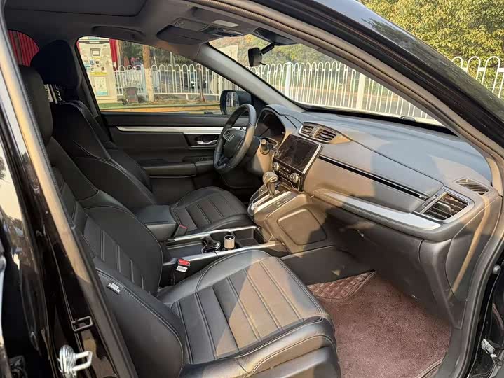 Фото 13 - Honda CR-V