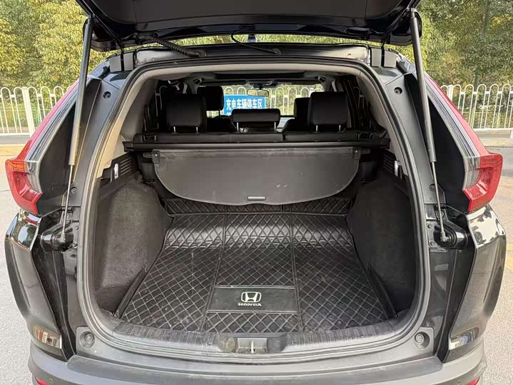 Фото 16 - Honda CR-V