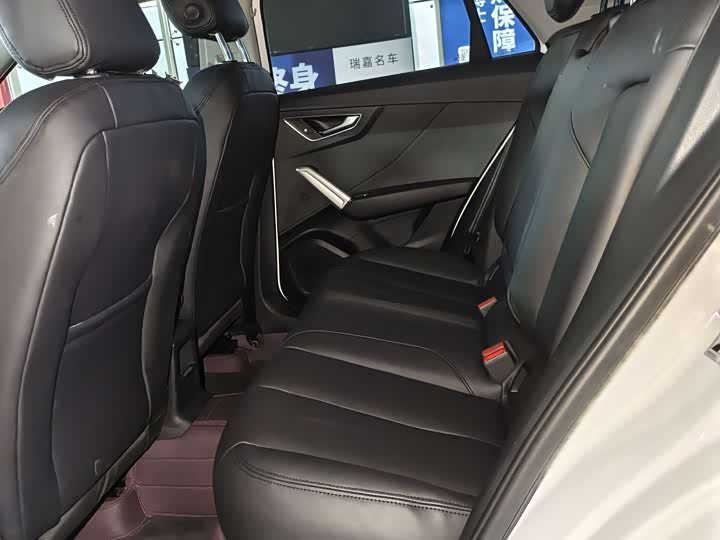 Фото 12 - Audi Q2L