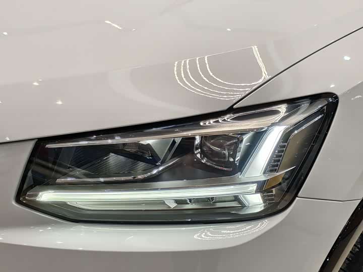 Фото 4 - Audi Q2L