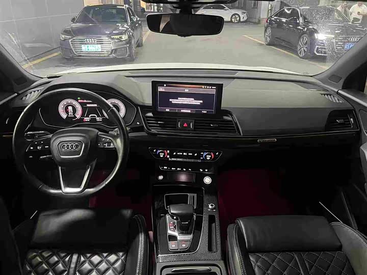 Фото 6 - Audi Q5L Sportback