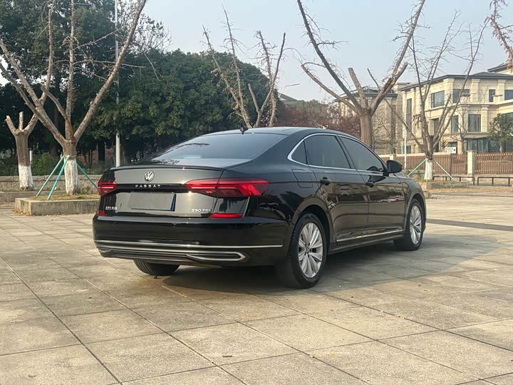 Фото 4 - Volkswagen Passat