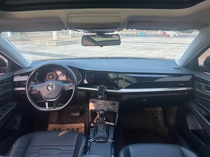 Фото 7 - Volkswagen Passat