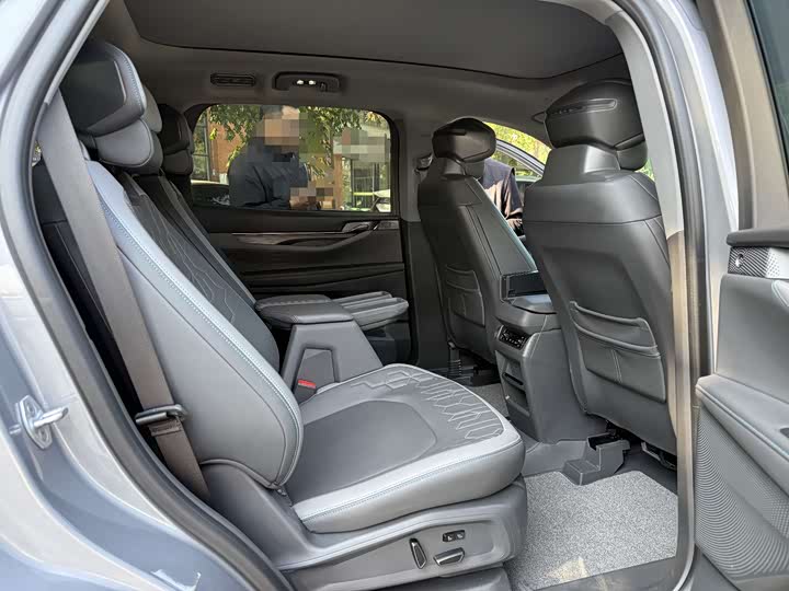 Фото 7 - Ford Edge