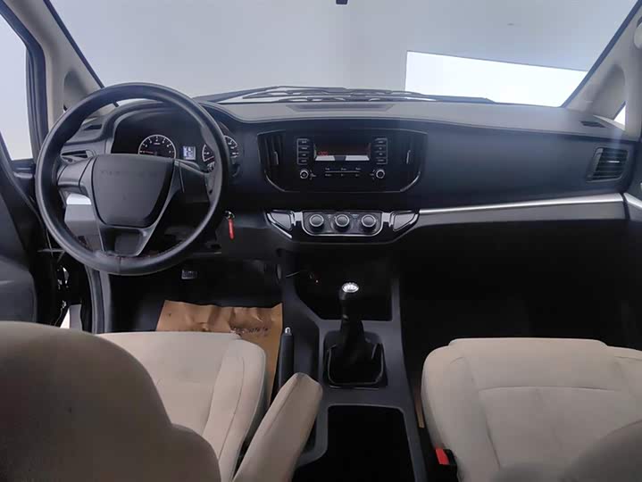 Фото 12 - Dongfeng Forthing Lingzhi M5