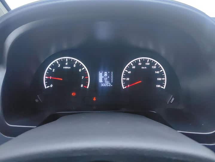 Фото 14 - Dongfeng Forthing Lingzhi M5