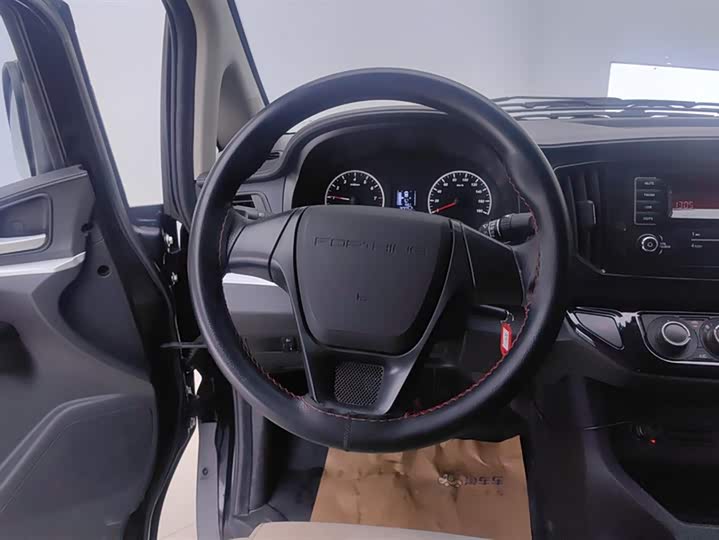 Фото 15 - Dongfeng Forthing Lingzhi M5