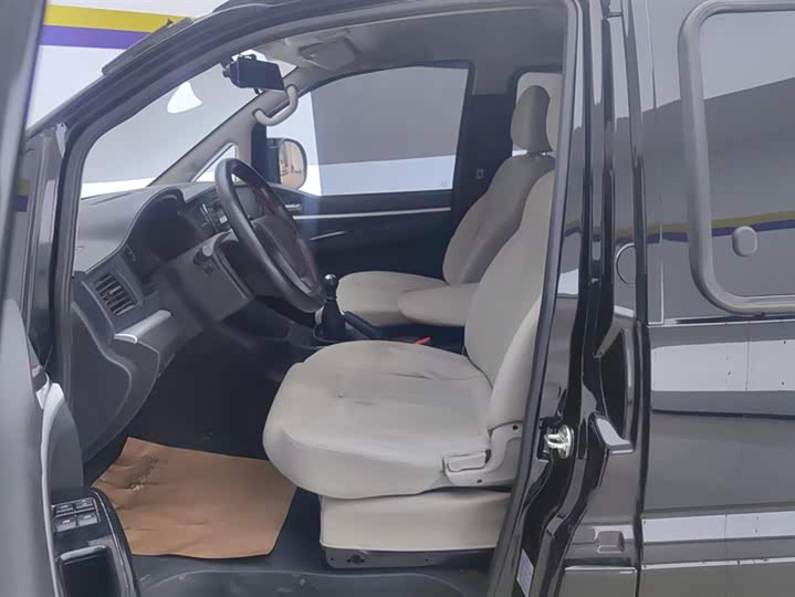 Фото 9 - Dongfeng Forthing Lingzhi M5