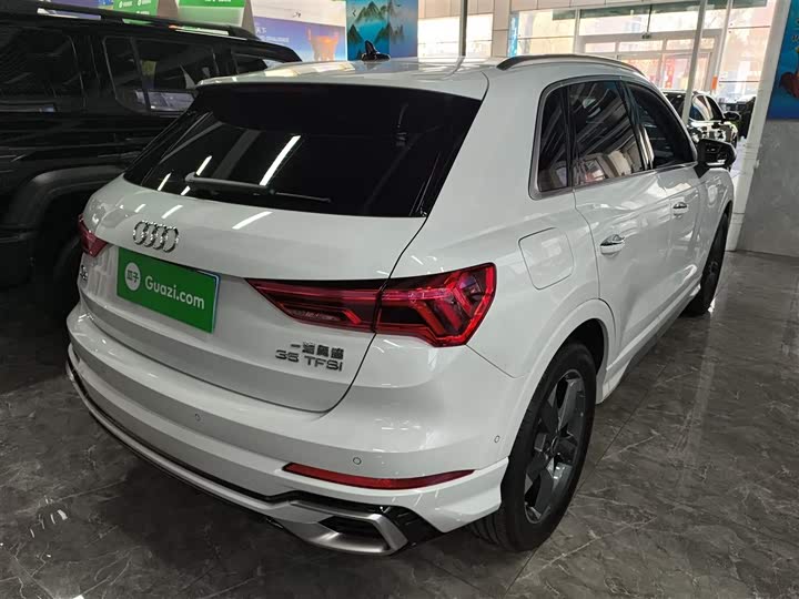 Фото 7 - Audi Q3