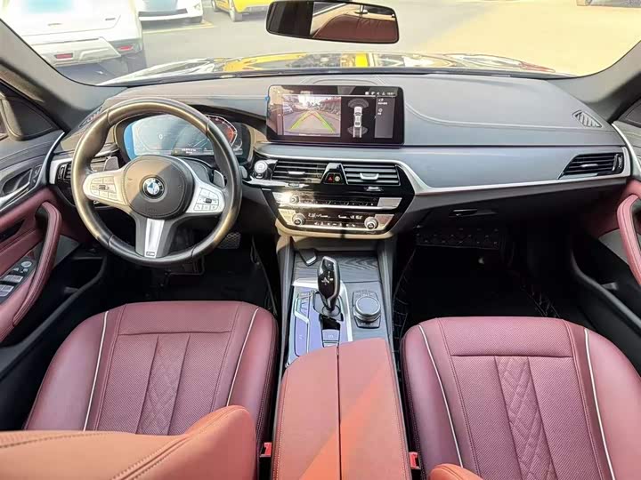 Фото 10 - BMW 5 Series