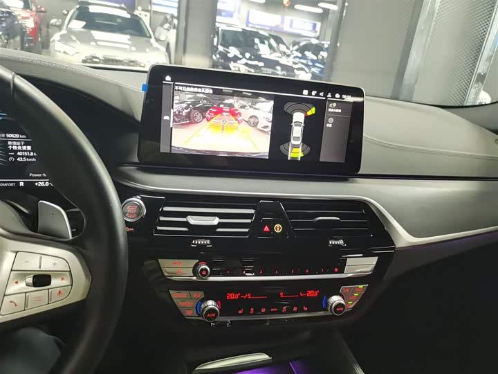 Фото 13 - BMW 5 Series