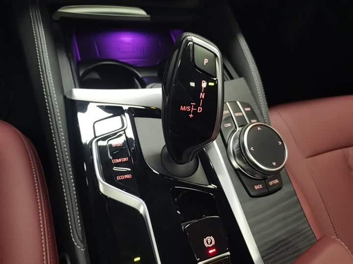 Фото 14 - BMW 5 Series