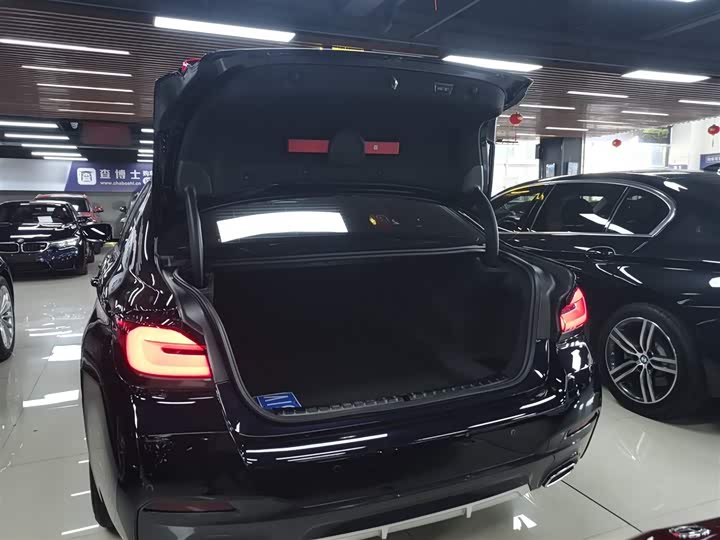 Фото 19 - BMW 5 Series