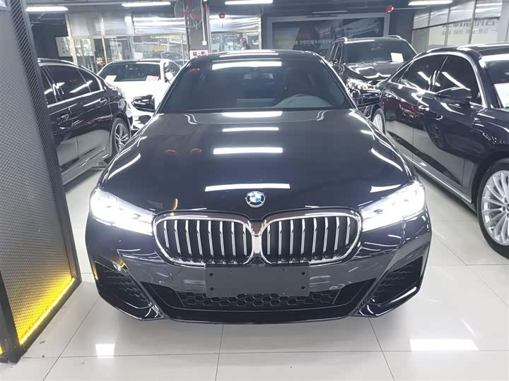 Фото 3 - BMW 5 Series