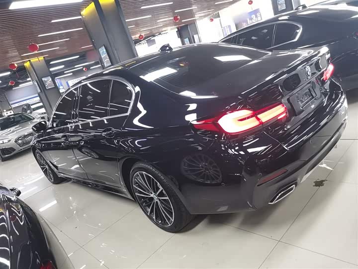 Фото 5 - BMW 5 Series