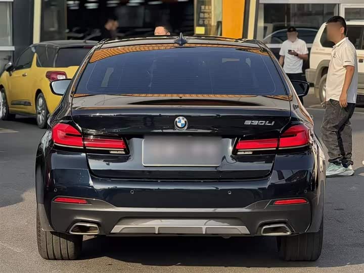 Фото 6 - BMW 5 Series