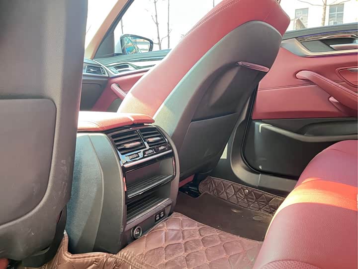 Фото 10 - BMW 5 Series