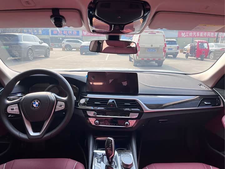 Фото 11 - BMW 5 Series