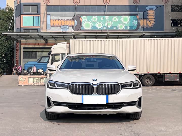 Фото 2 - BMW 5 Series