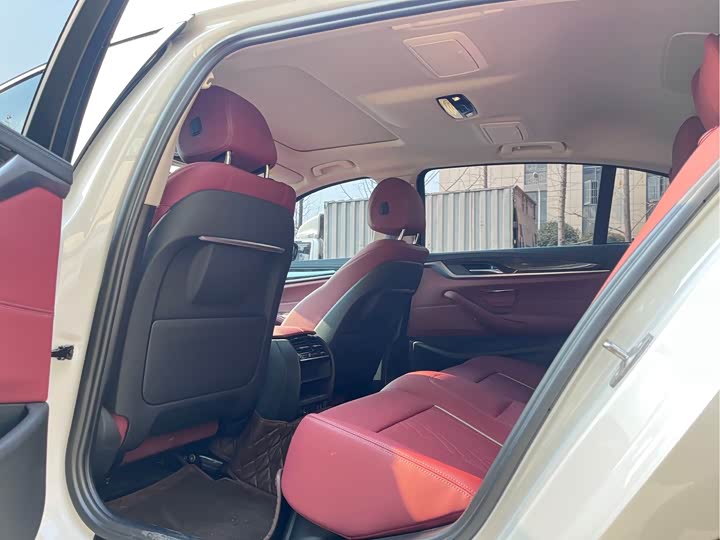 Фото 9 - BMW 5 Series