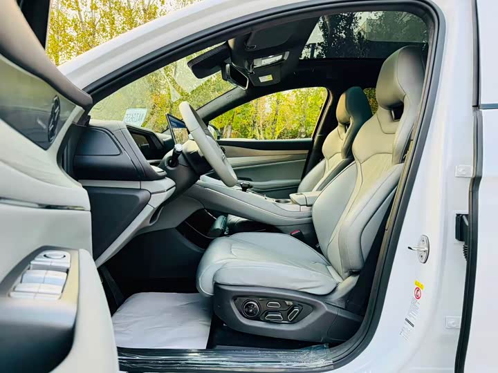 Фото 4 - Denza N7