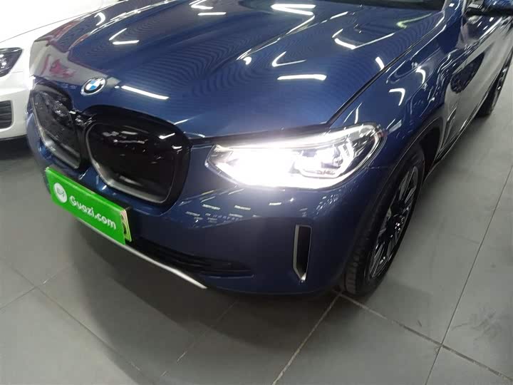 Фото 24 - BMW iX3