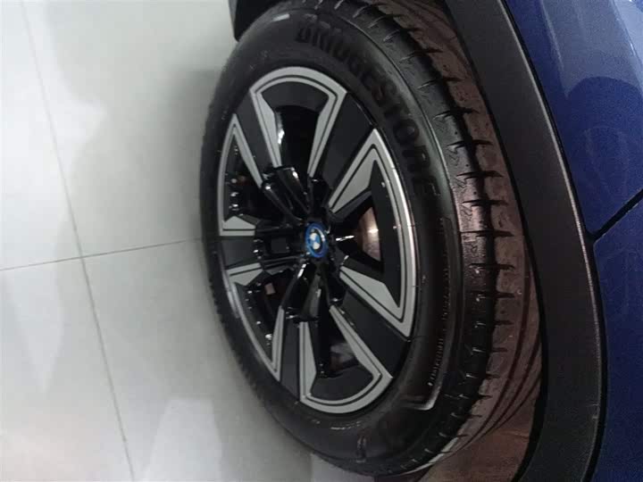 Фото 26 - BMW iX3