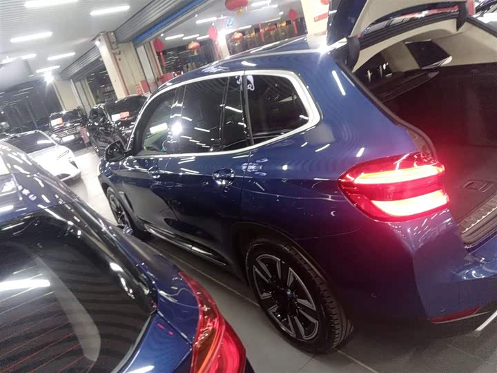 Фото 5 - BMW iX3