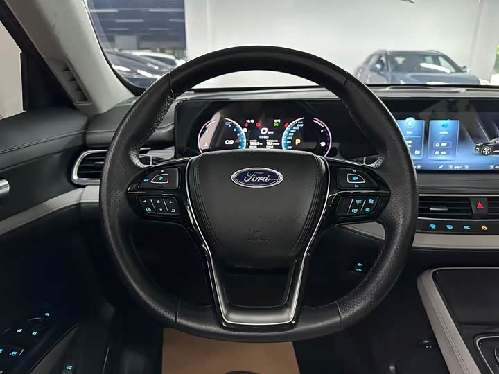 Фото 10 - Ford Equator