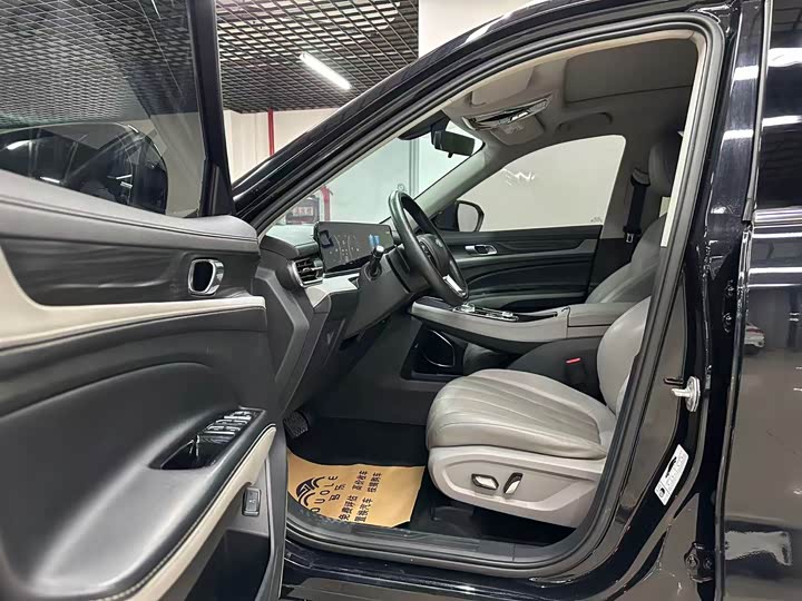 Фото 5 - Ford Equator