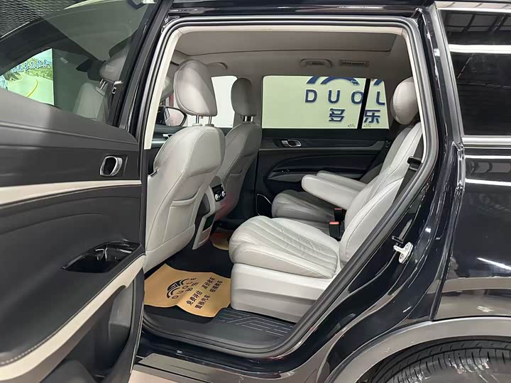 Фото 6 - Ford Equator