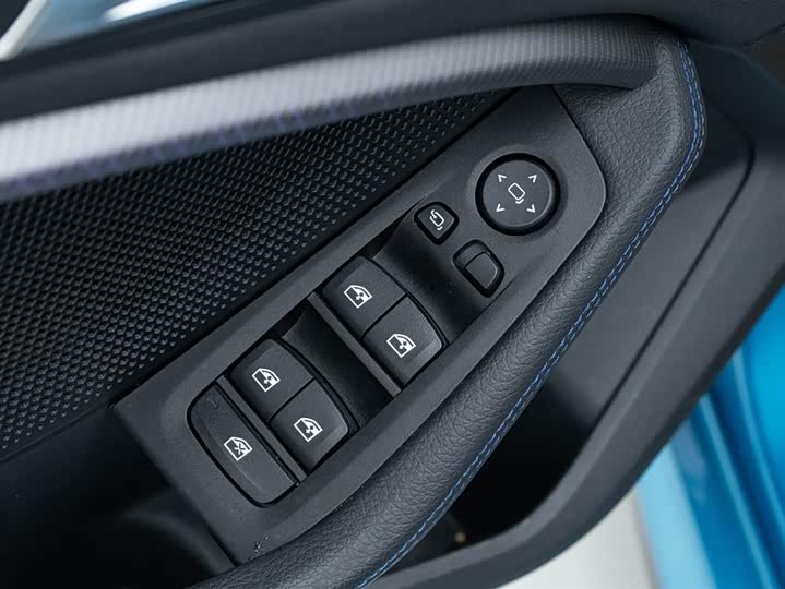 Фото 20 - BMW 2 Series