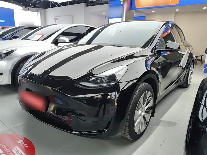 Фото 1 - Tesla Model Y