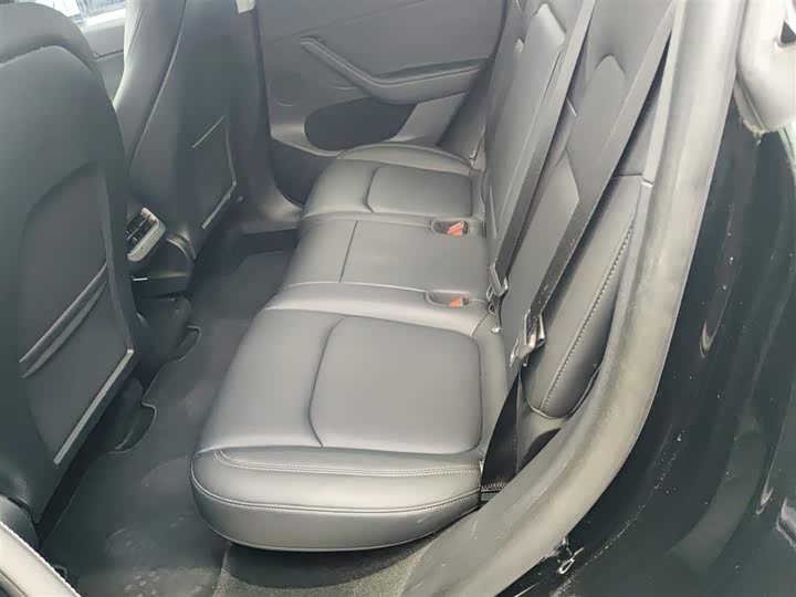 Фото 17 - Tesla Model Y