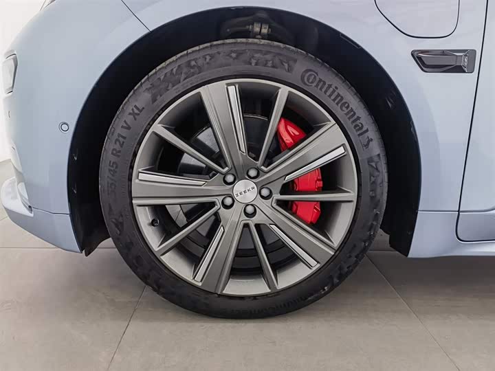 Фото 17 - Zeekr 001