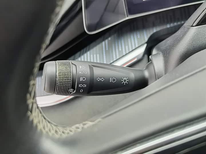 Фото 21 - Zeekr 001