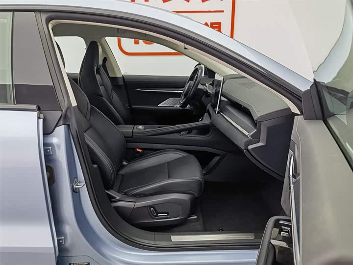 Фото 23 - Zeekr 001