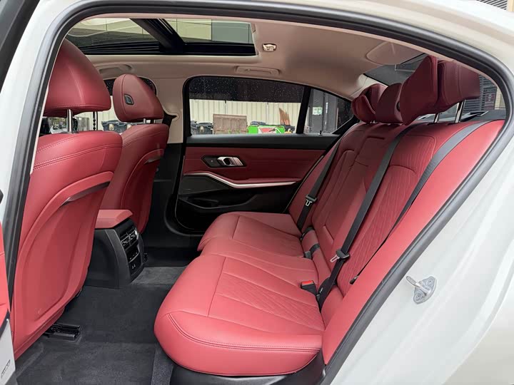 Фото 13 - BMW 3 Series