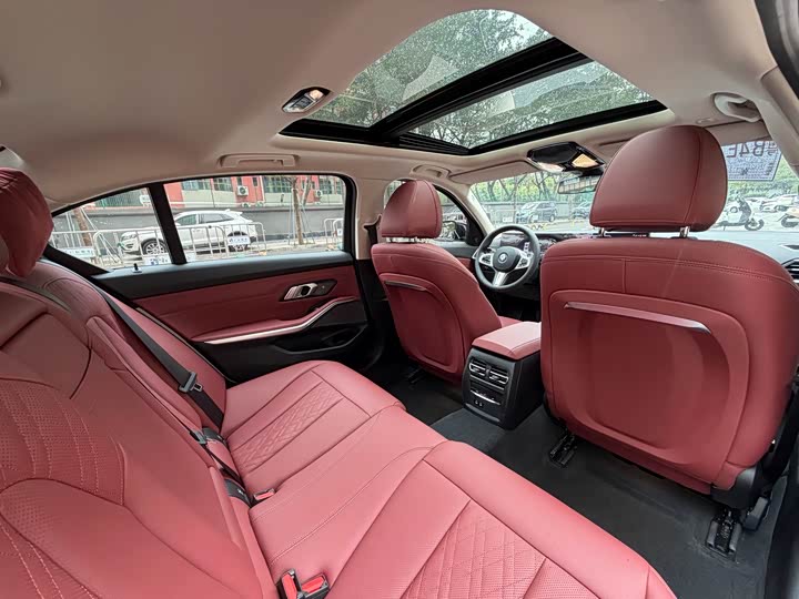 Фото 16 - BMW 3 Series