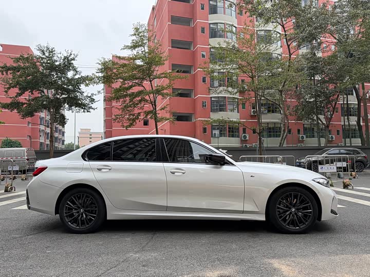 Фото 9 - BMW 3 Series