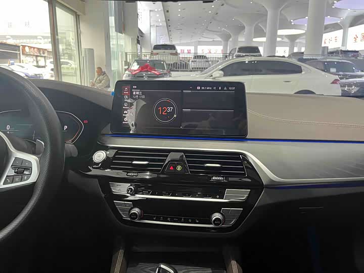 Фото 22 - BMW 5 Series