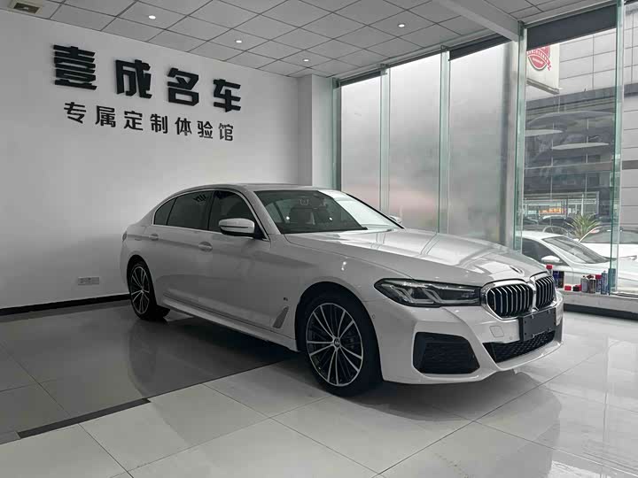 Фото 3 - BMW 5 Series