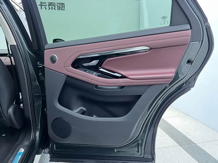 Фото 21 - Land Rover Range Rover Evoque L