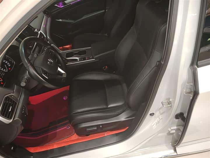 Фото 18 - Honda Accord