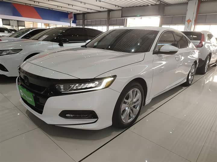 Фото 2 - Honda Accord