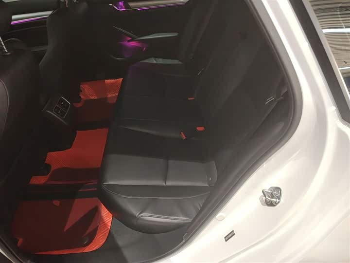 Фото 20 - Honda Accord