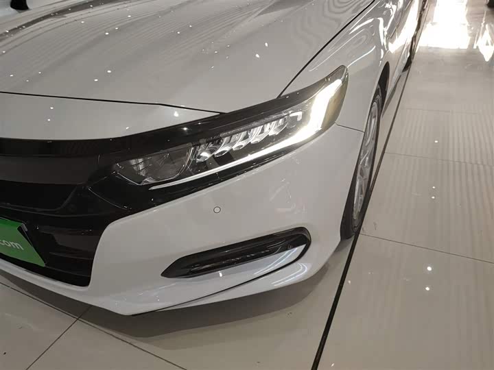 Фото 7 - Honda Accord