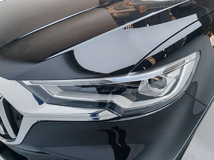 Фото 10 - Hongqi HS5