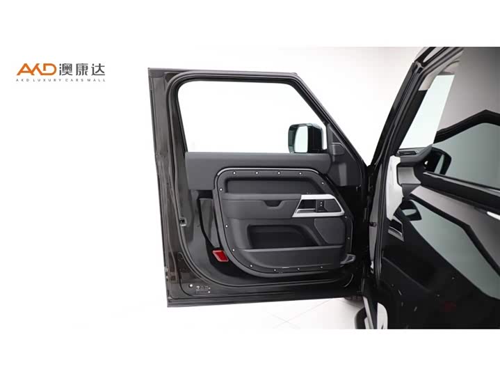 Фото 10 - Land Rover Defender